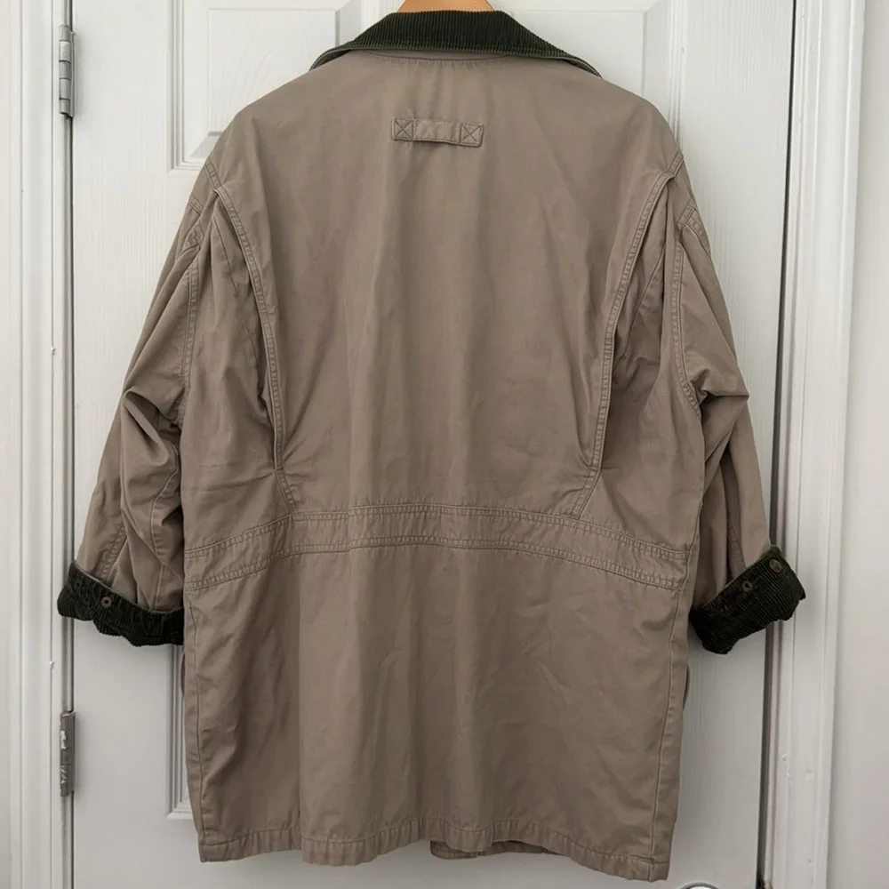 Vintage Khaki Barn Coat with Green Corduroy collar - Picture 5 of 5